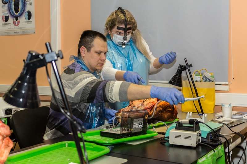 Одномоментная имплантация и немедленная нагрузка