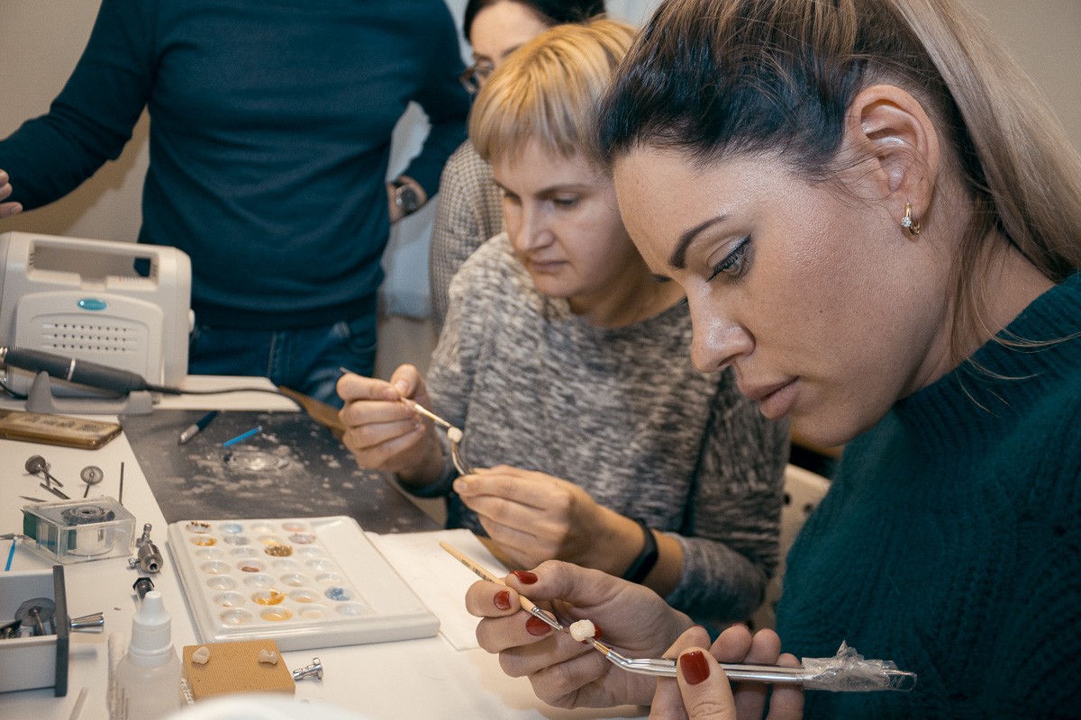 Создание цельнокерамической реставрации в полной анатомии по CAD/CAM с окрашиванием. 8 октября, Станислав Белоус