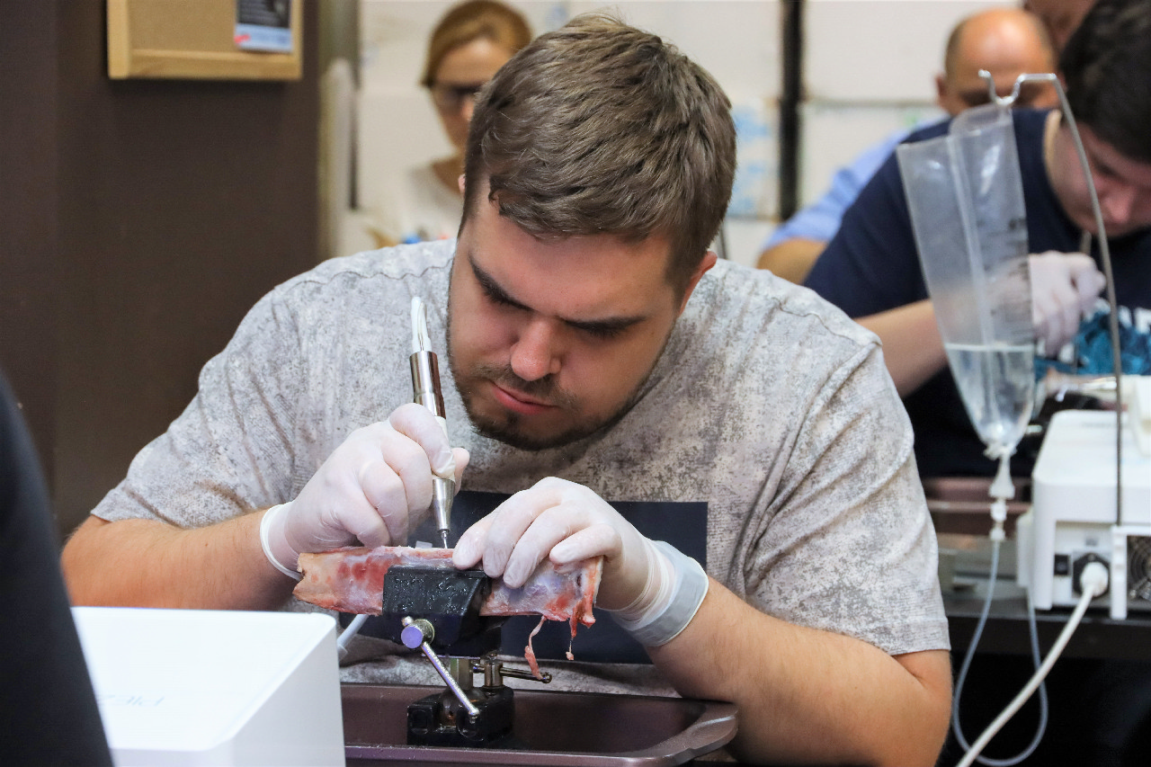 Продвинутый курс по имплантации. Костная пластика и синус-лифтинг