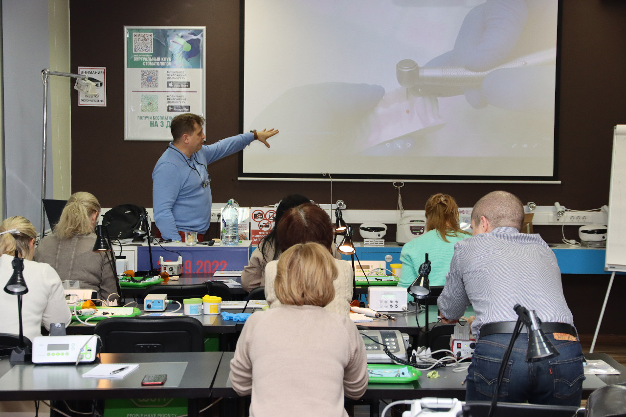 Прямые композитные виниры. Полный алгоритм и немного больше