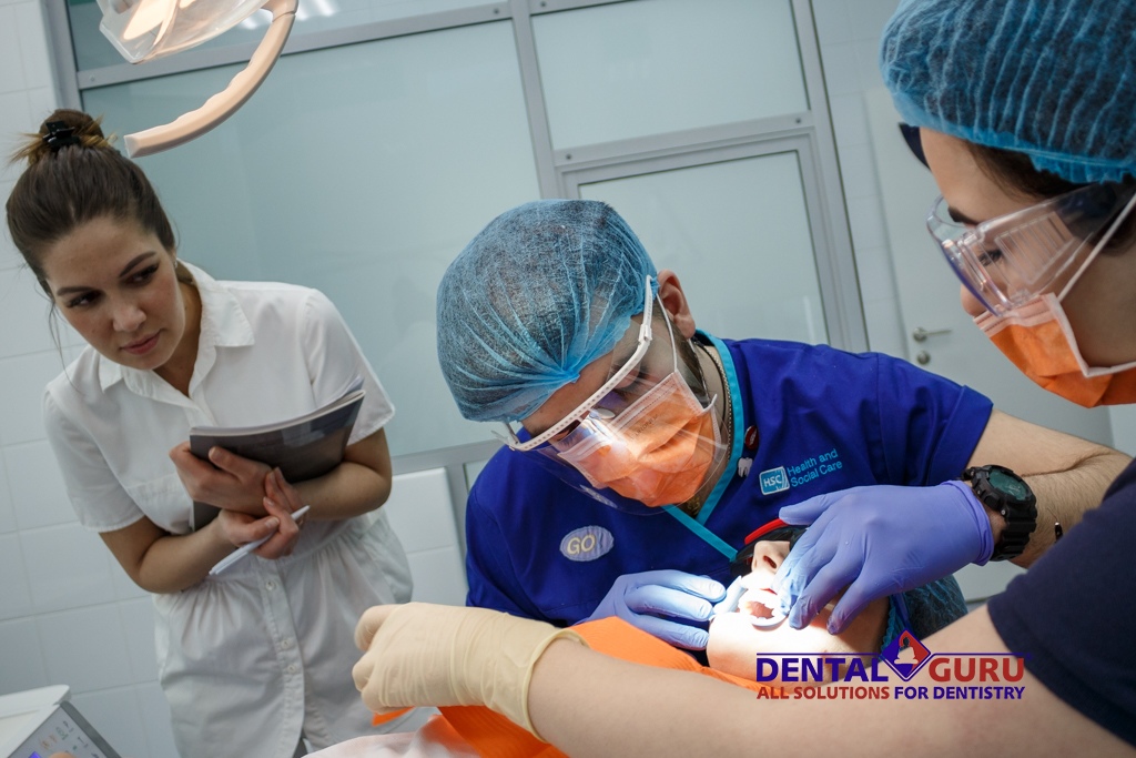 Первый московский чемпионат по отбеливанию в клинике «Дентал Гуру»