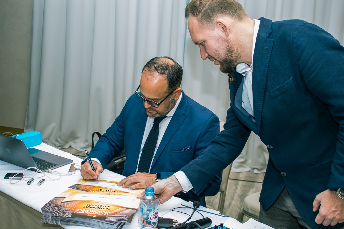 Большой Московский Имплантологический Конгресс с Ховардом Глюкманом 17 октября