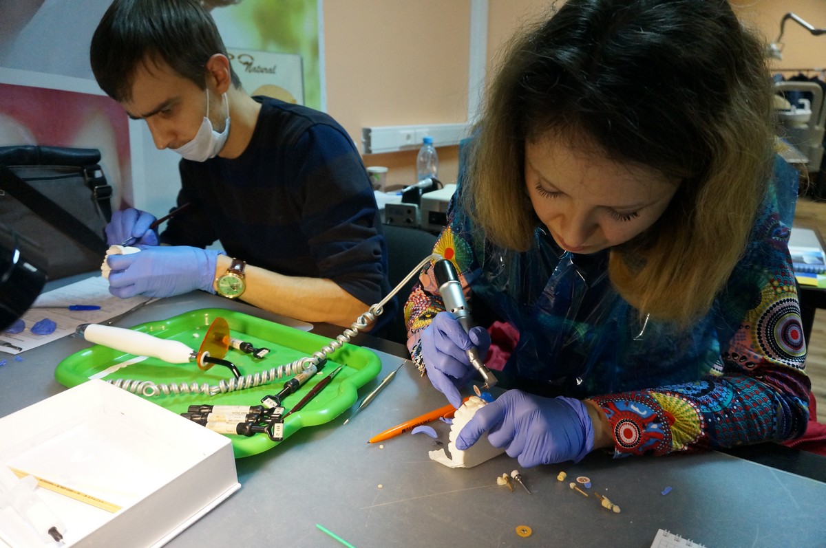 Прямая реставрация передних зубов. Эстетика, морфология, функция – ключи к успеху