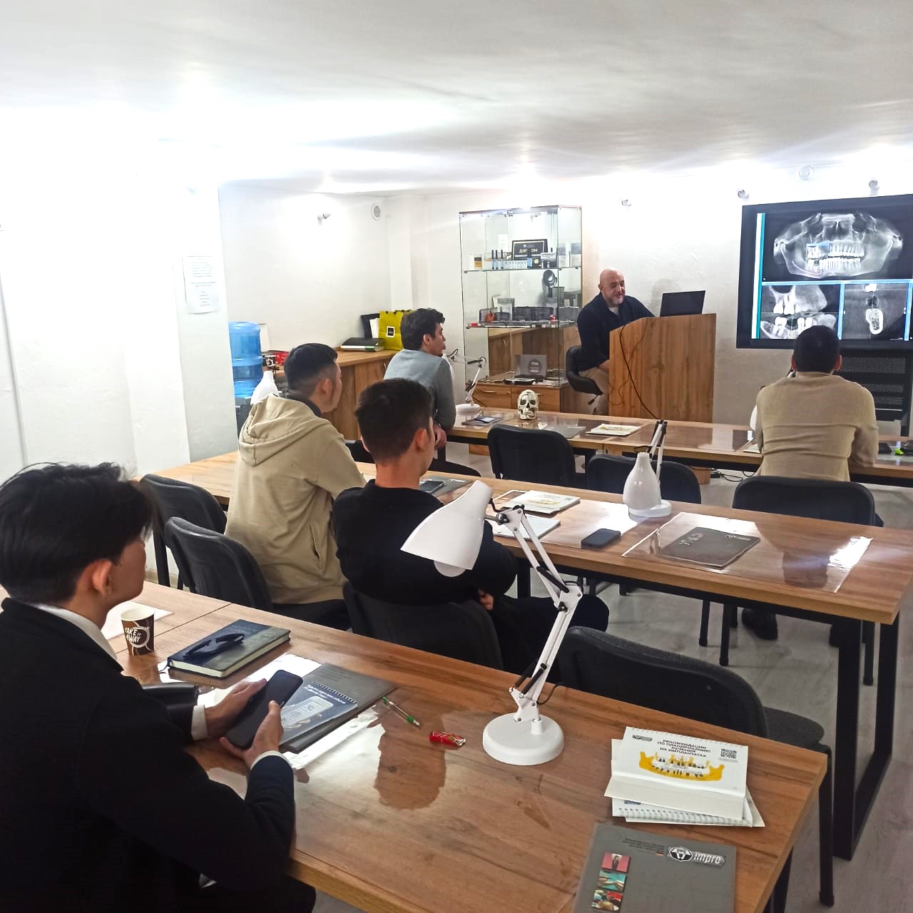 Пост-релиз с базового курса по имплантации в Астане