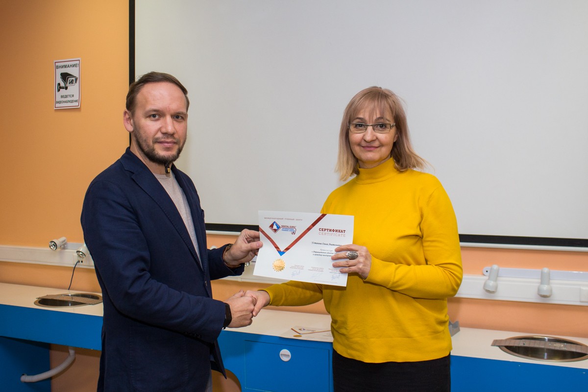 21 ноября 2019: курс Камиля Наильевича Хабиева «Атравматичное удаление зубов и методики наложения швов».