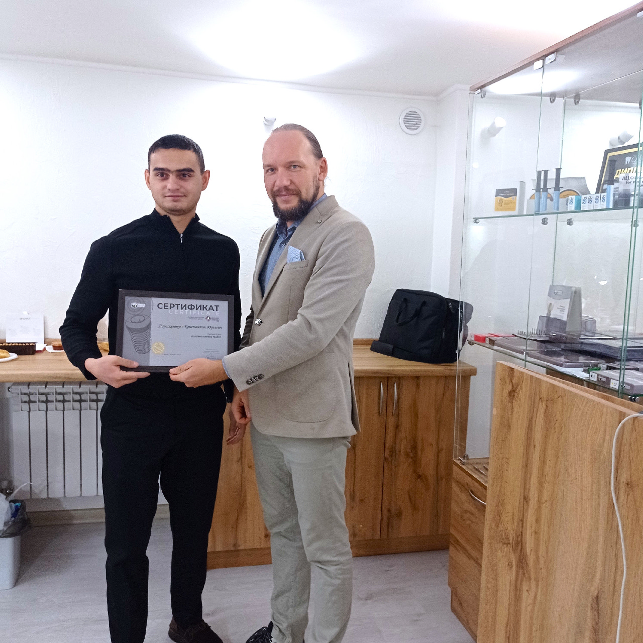 Курс Камиля Хабиева в Астане: Пластика мягких тканей вокруг имплантатов