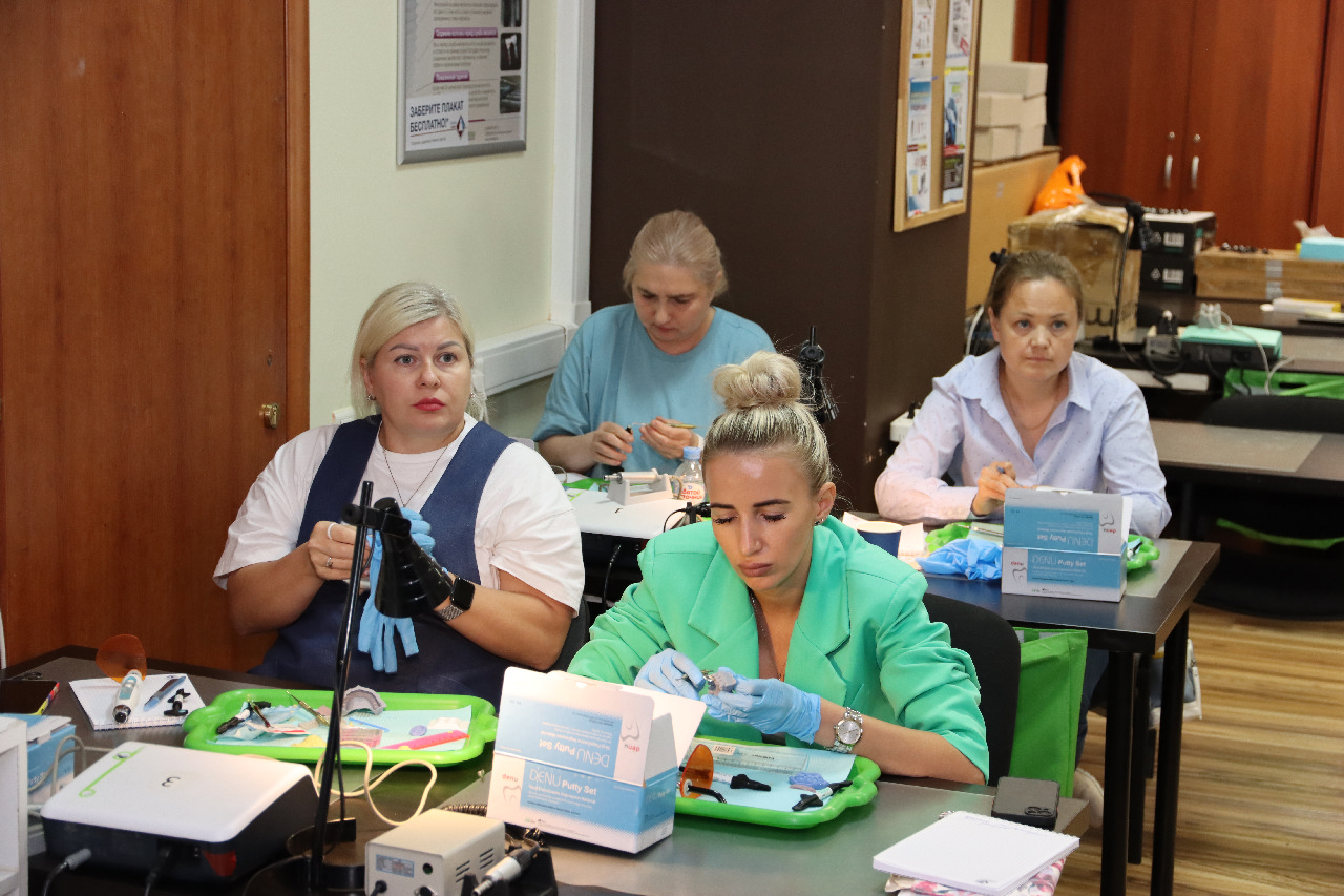 Прямые композитные виниры. Полный алгоритм и немного больше