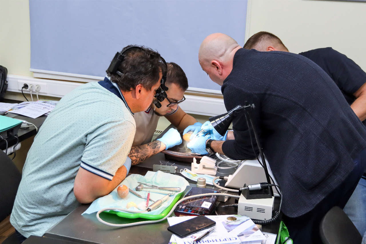 Продвинутый курс по имплантации. Костная пластика и синус-лифтинг