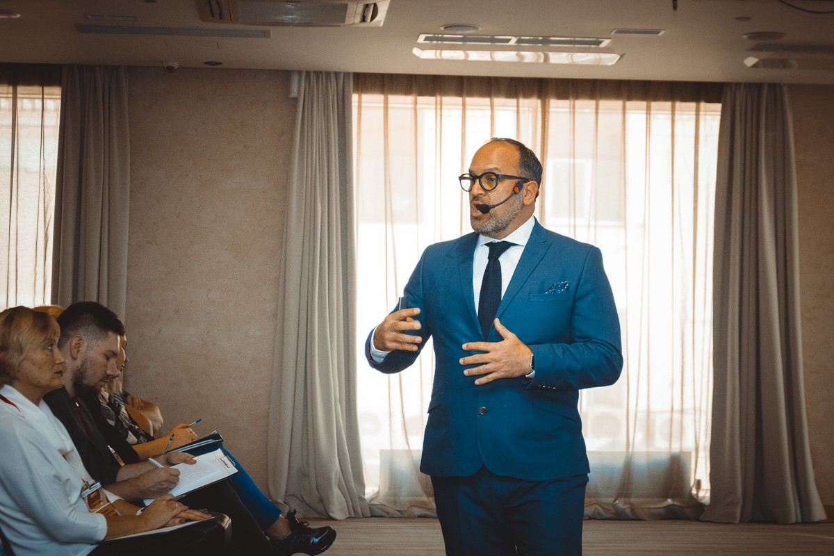 Большой Московский Имплантологический Конгресс с Ховардом Глюкманом 17 октября