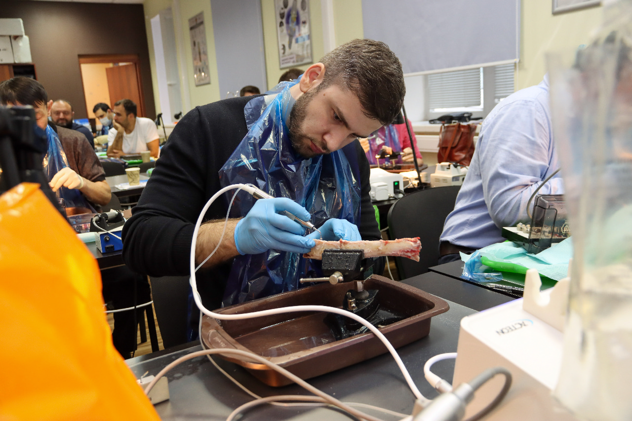 Продвинутый курс по имплантации. Костная пластика и синус-лифтинг