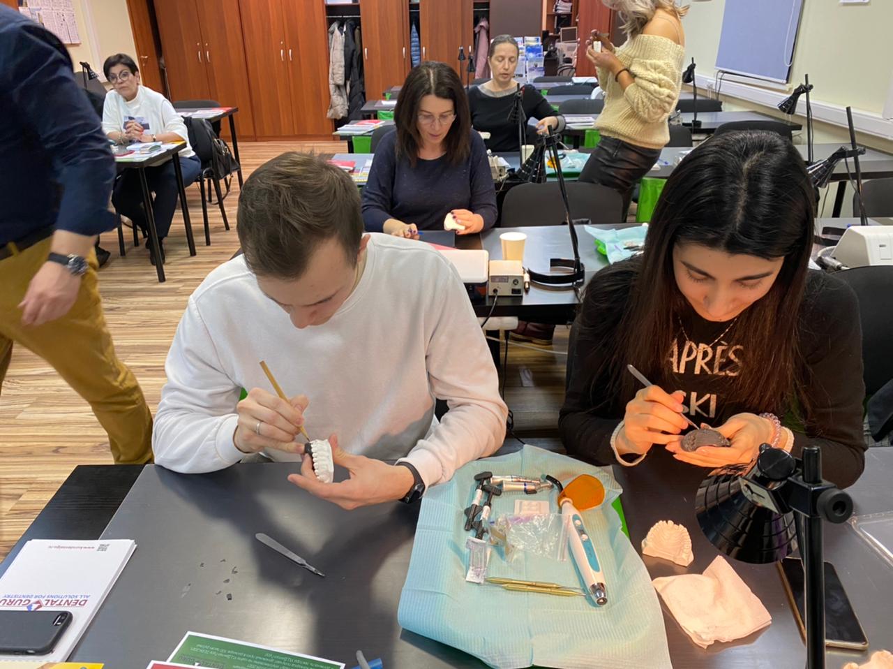 Прямые композитные виниры. Полный алгоритм и немного больше. Пост-релиз 3 марта 2021