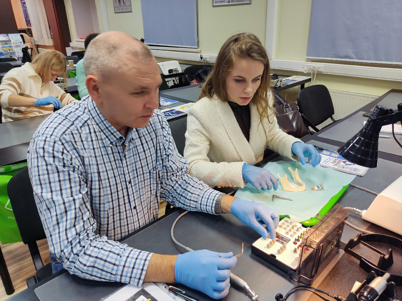 Экспертный курс по тотальной имплантации и протезированию при полном отсутствии зубов