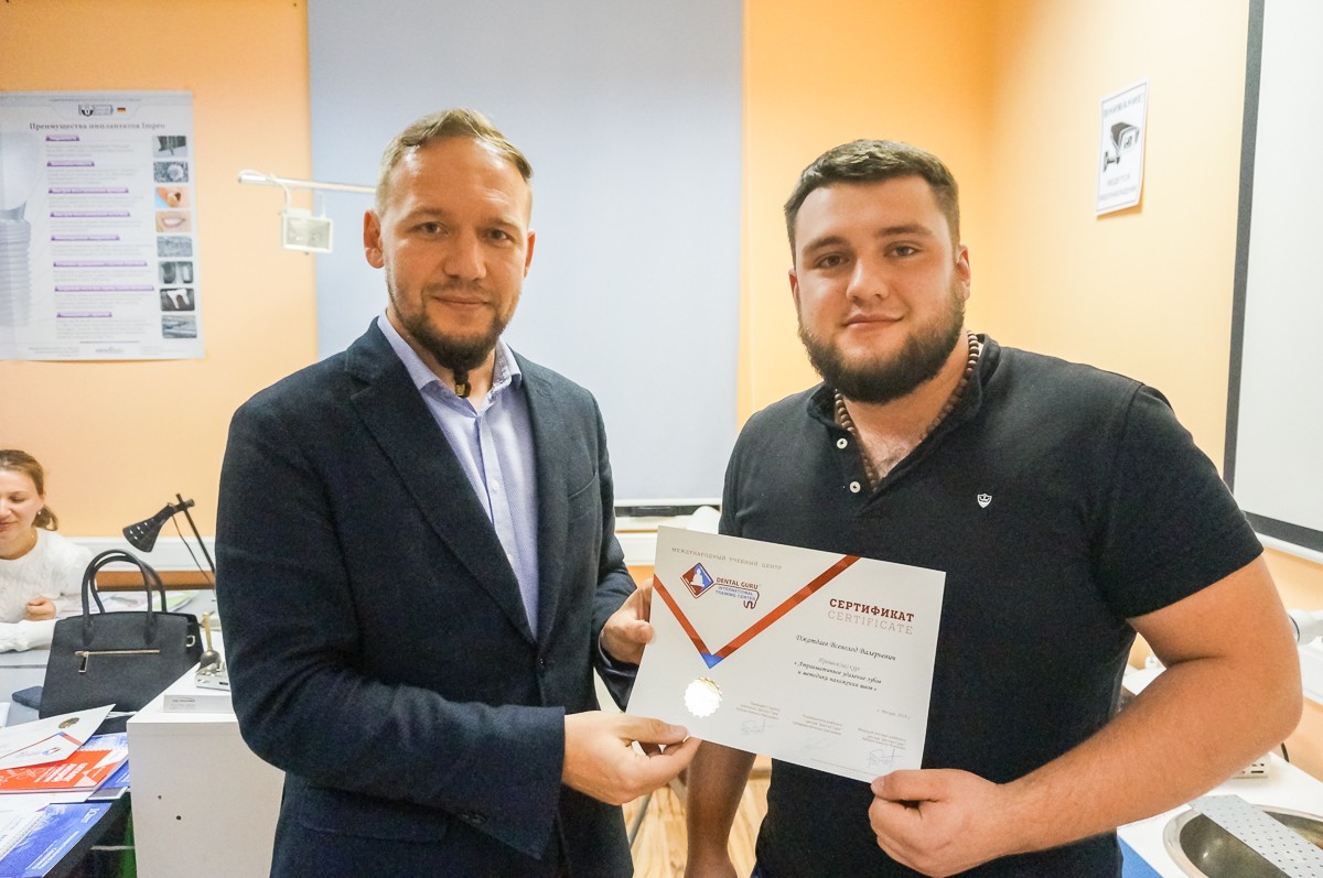 Атравматичное удаление зубов и методики наложения швов. Курс Камиля Наильевича Хабиева, 6 октября