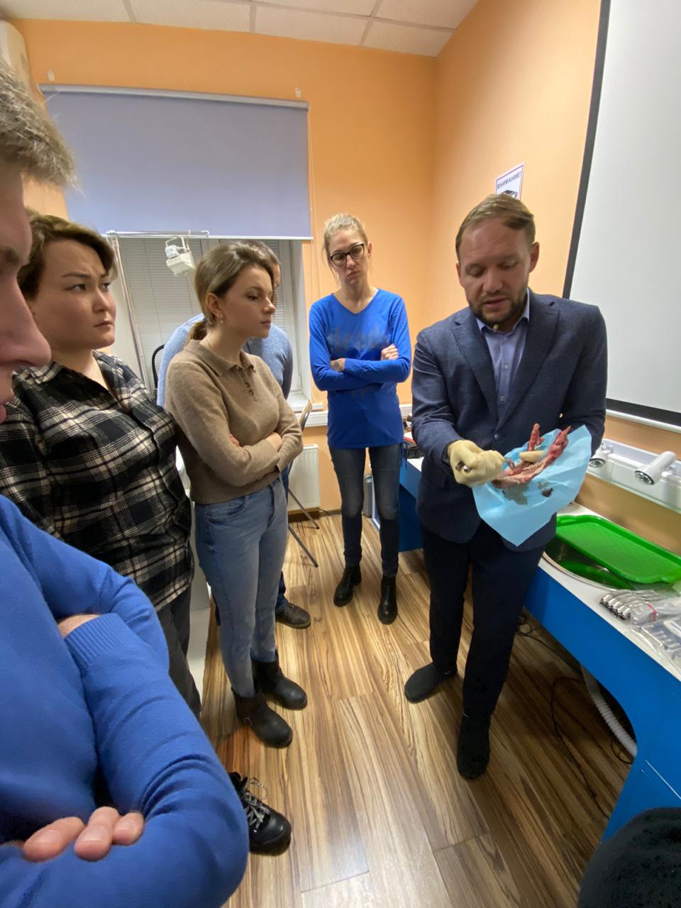 Атравматичное удаление зубов и методики наложения швов. Пост-релиз 11.12.20