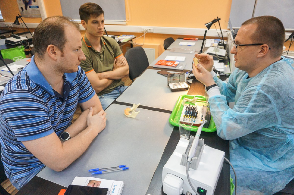 Экспертный курс по тотальной имплантации и протезированию при полном отсутствии зубов