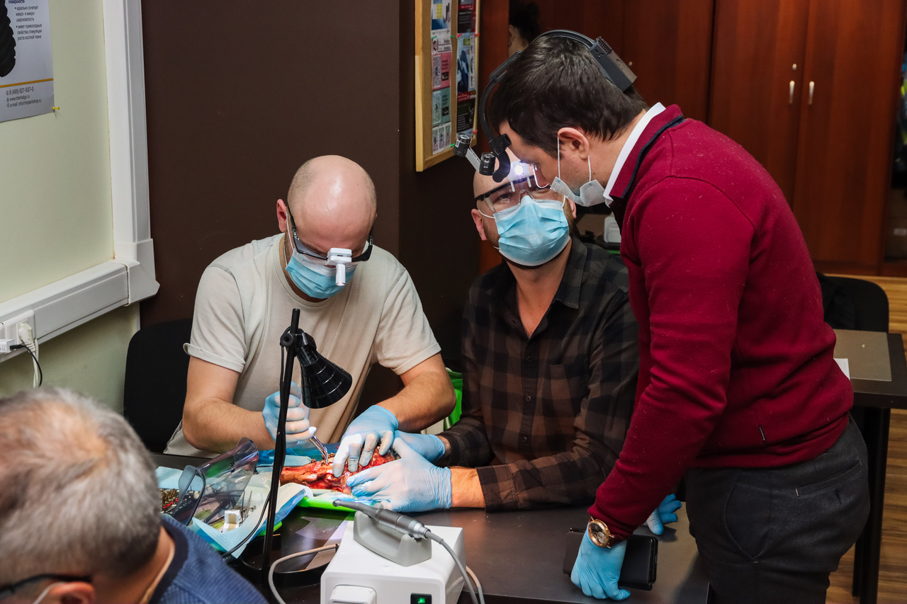 Виталий Панцулая: одномоментная имплантация и немедленная нагрузка