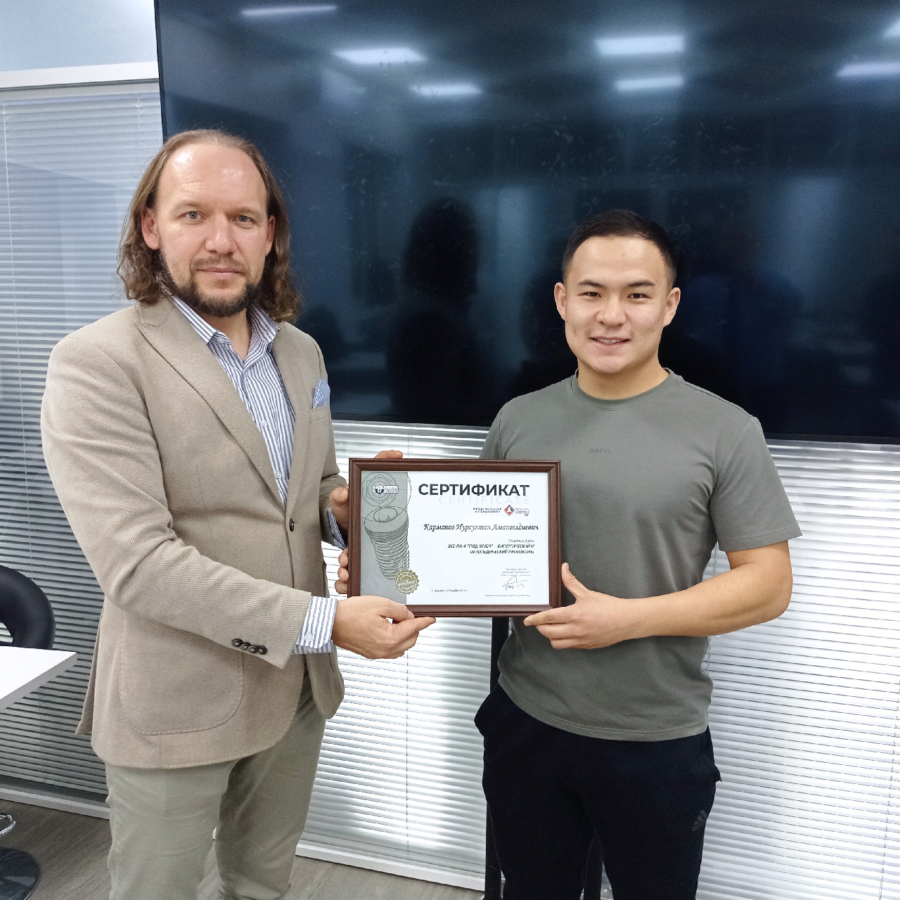 Пластика мягких тканей вокруг имплантатов. PRF в стоматологии. Курс в Казахстане