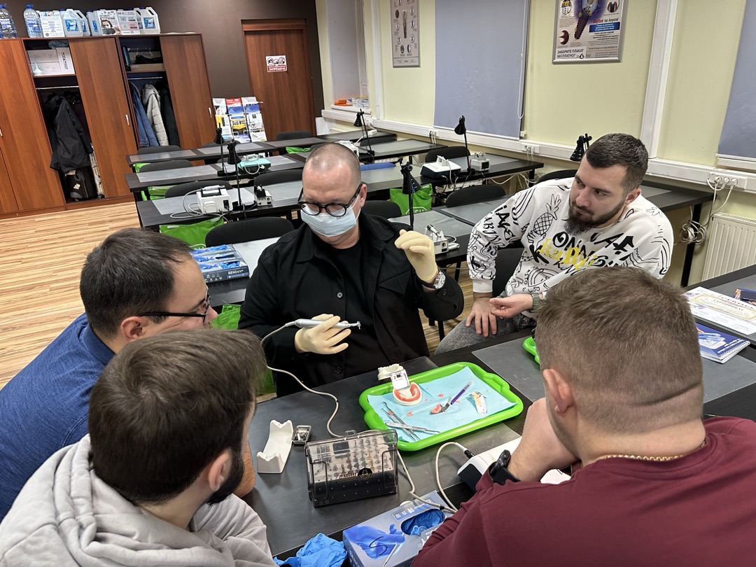 Экспертный курс по тотальной имплантации и протезированию при полном отсутствии зубов