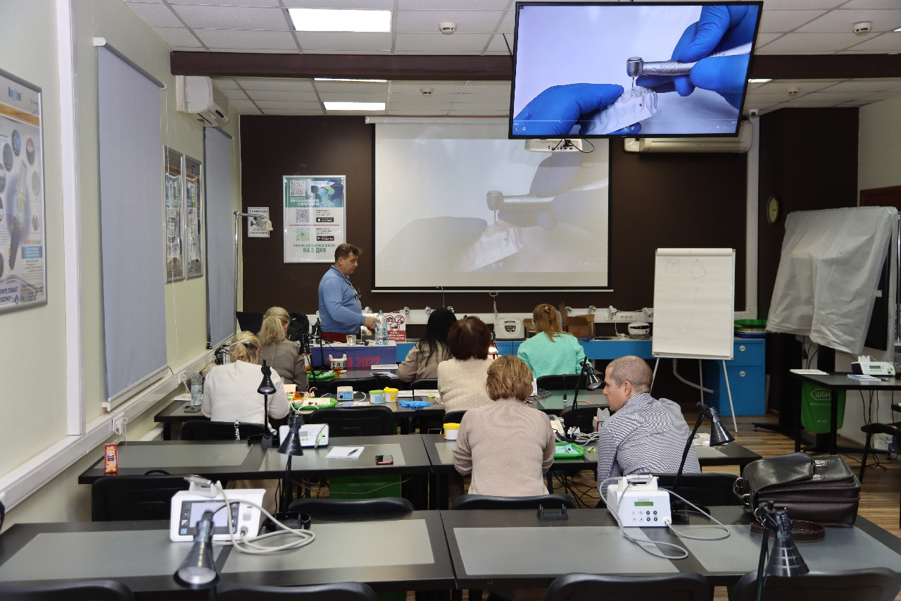 Прямые композитные виниры. Полный алгоритм и немного больше