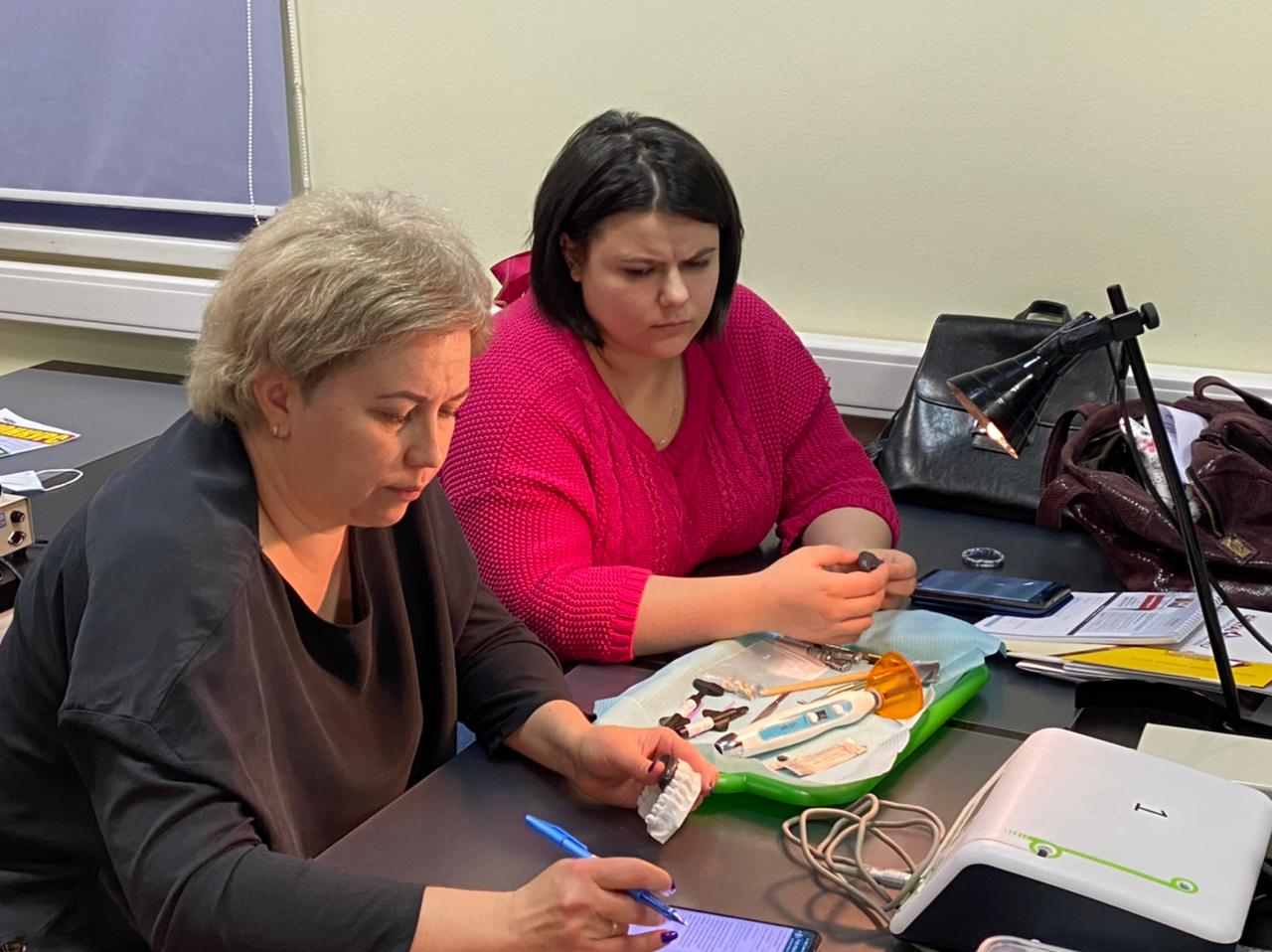 Прямые композитные виниры. Полный алгоритм и немного больше. Пост-релиз 3 марта 2021