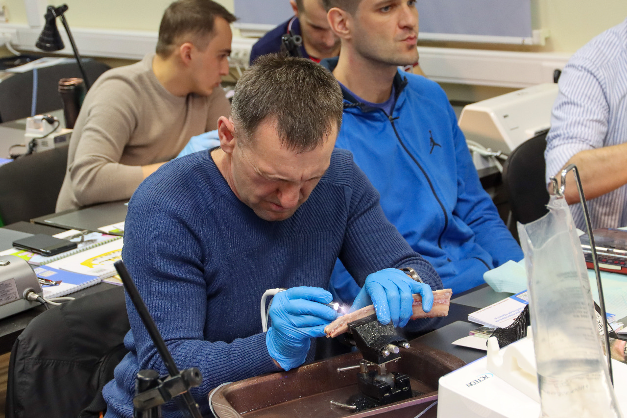 Продвинутый курс по имплантации: костная пластика и синус-лифтинг 13-14 сентября