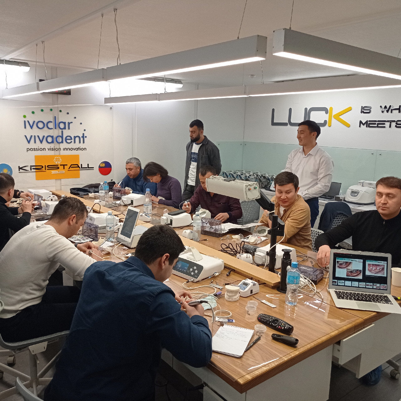 "Все-на-4" и "Все-на-6" для экспертов. Осложнения при имплантологическом лечении