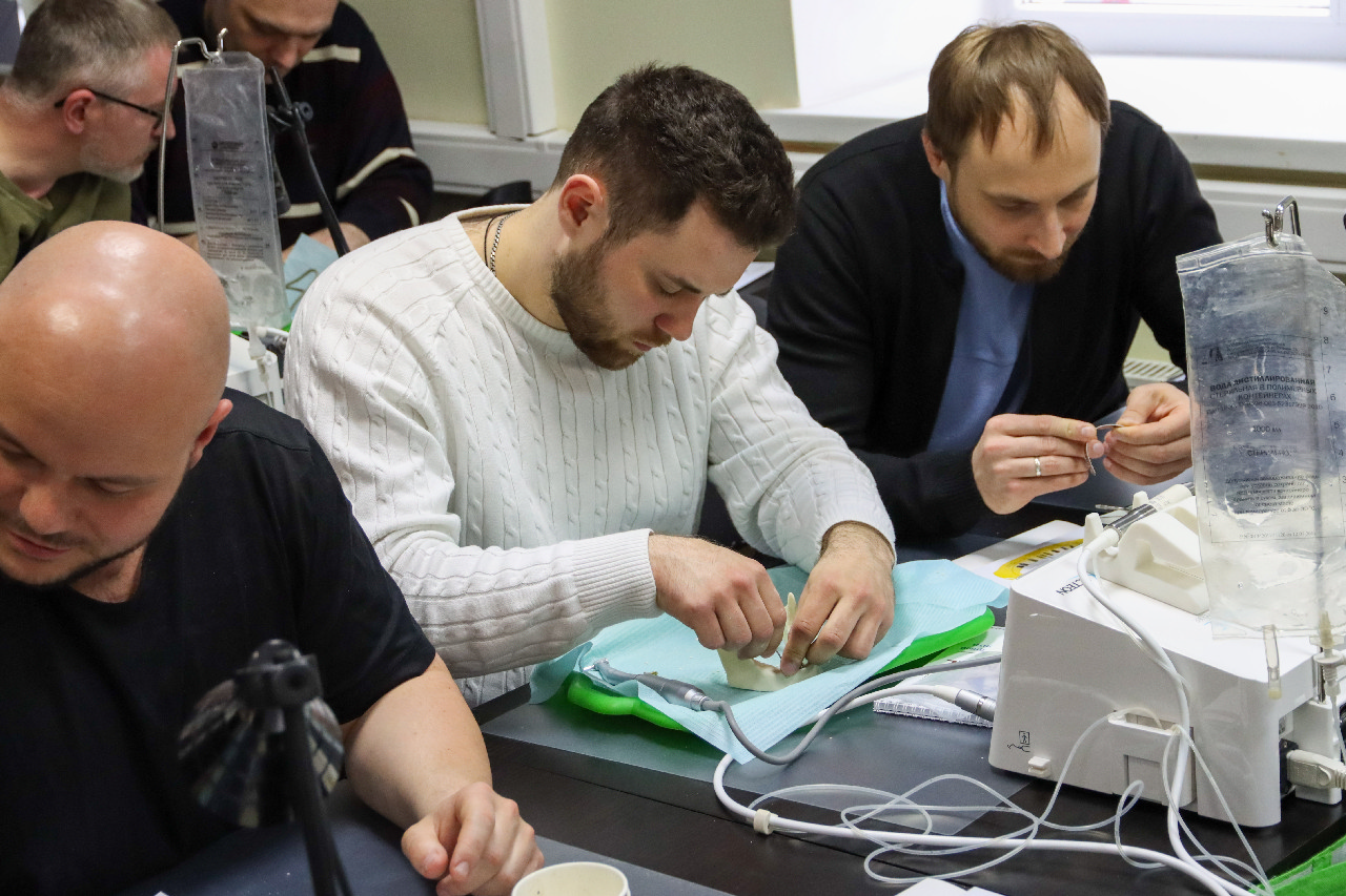 Экспертный курс по тотальной имплантации и протезированию при полном отсутствии зубов