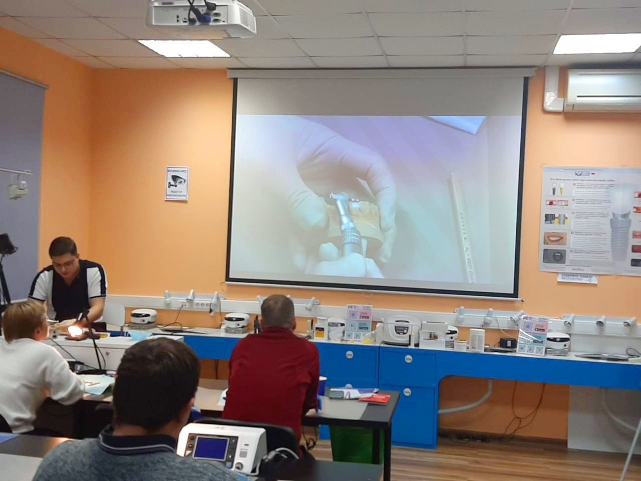 Препарирование зубов под цельнокерамические реставрации во фронтальном отделе. Пост-релиз 22 ноября