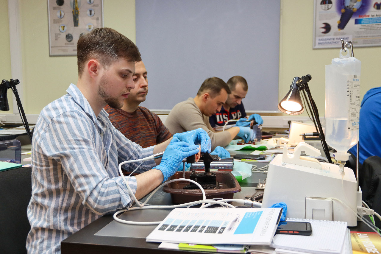 Продвинутый курс по имплантации: костная пластика и синус-лифтинг 13-14 сентября