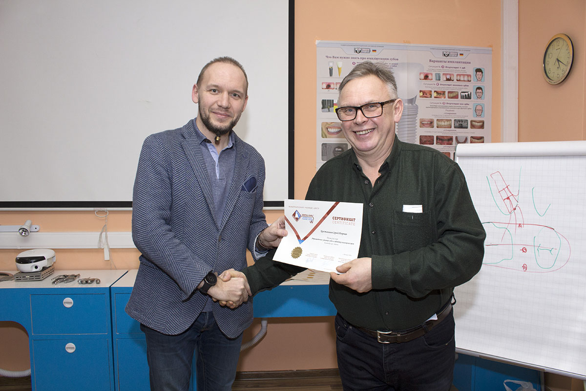 Атравматичное удаление зубов и методики наложения швов. 21.01.2020