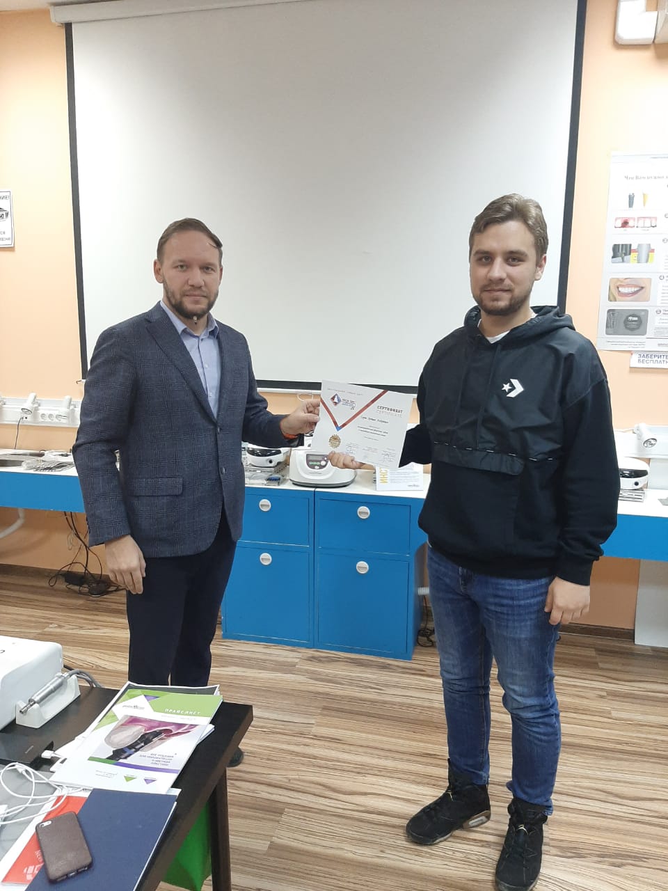 Атравматичное удаление зубов и методики наложения швов. Пост-релиз 11.12.20