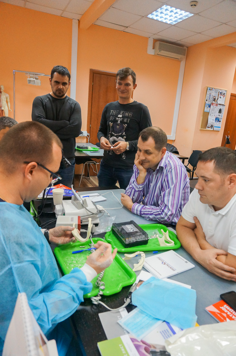 Курс "Стоматологическая реабилитация с помощью ангулированных имплантов", 3 октября 2019г.