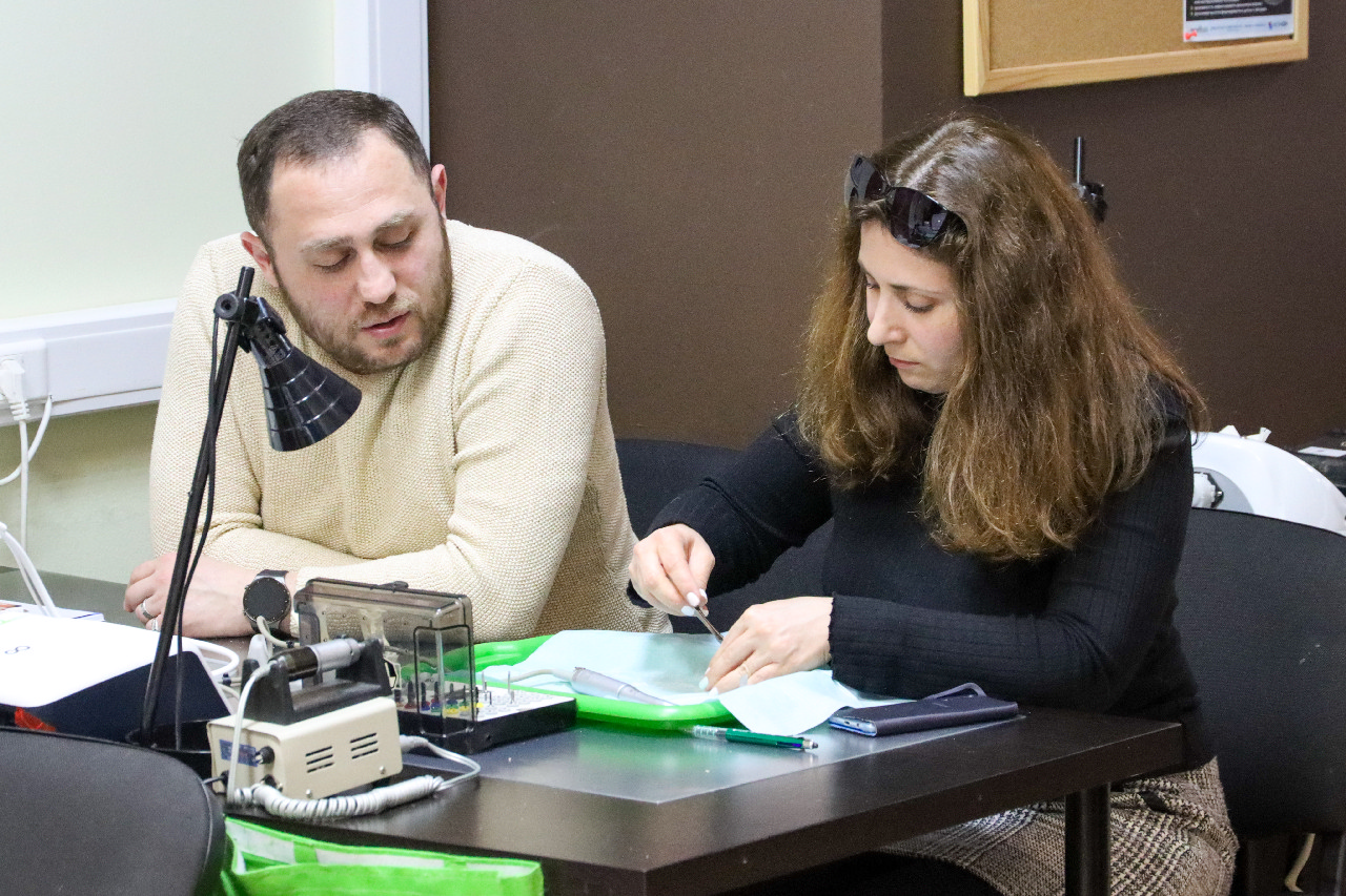 Экспертный курс по тотальной имплантации и протезированию при полном отсутствии зубов