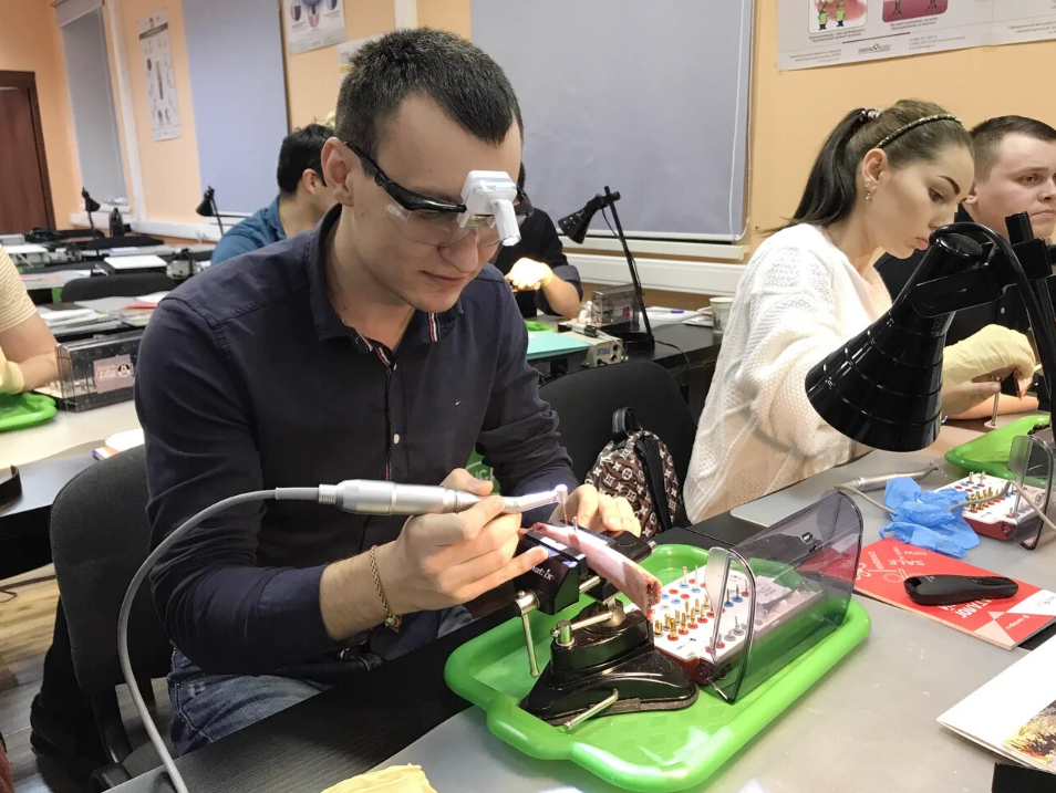 Базовый курс по имплантации, 18-19 января 2020г.