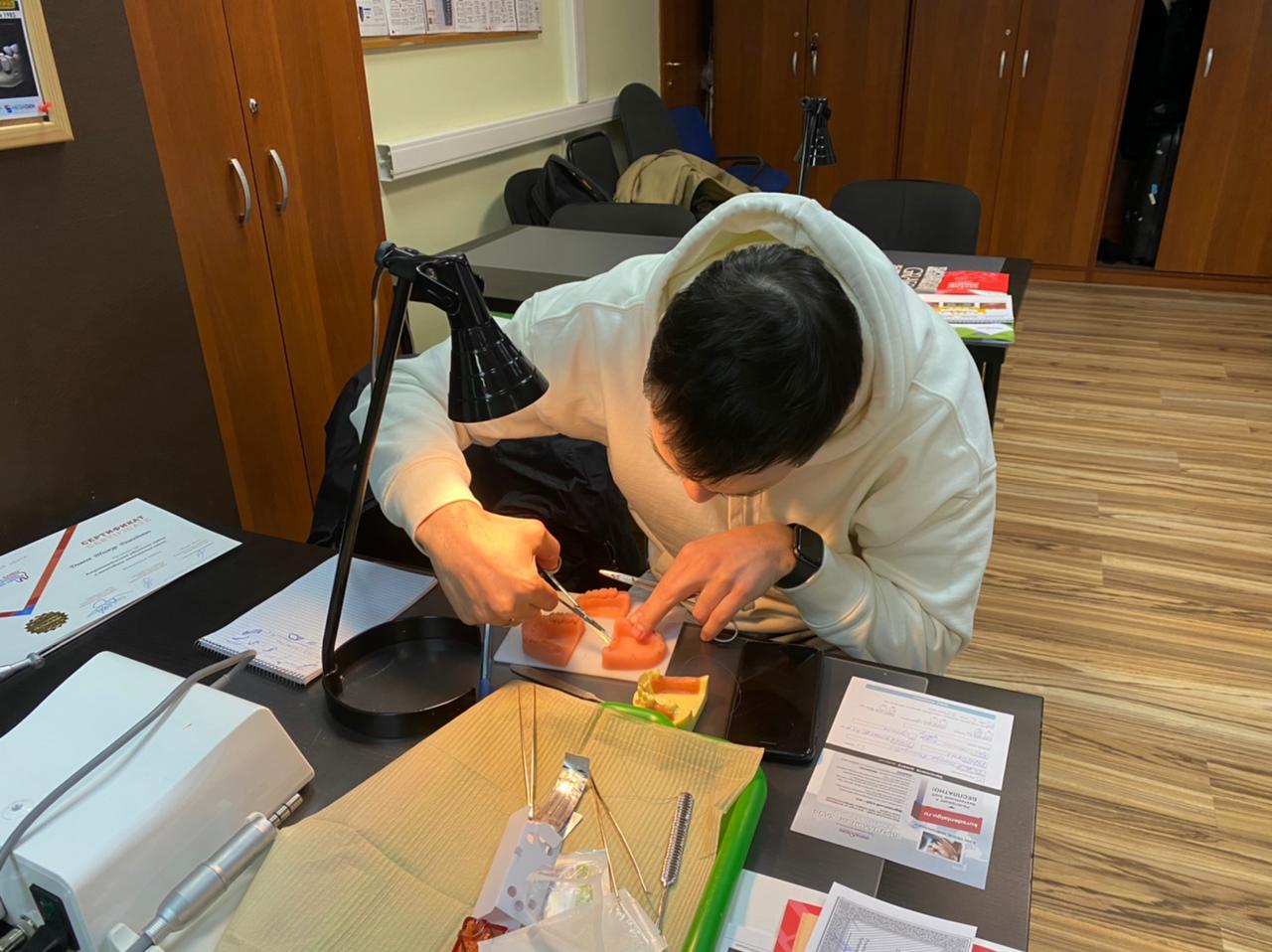 Атравматичное удаление зубов и методики наложения швов. Пост-релиз 09.04.21