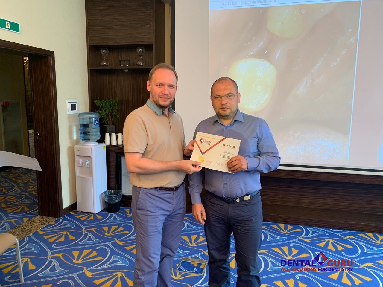 Атравматичное удаление зубов и методики наложения швов