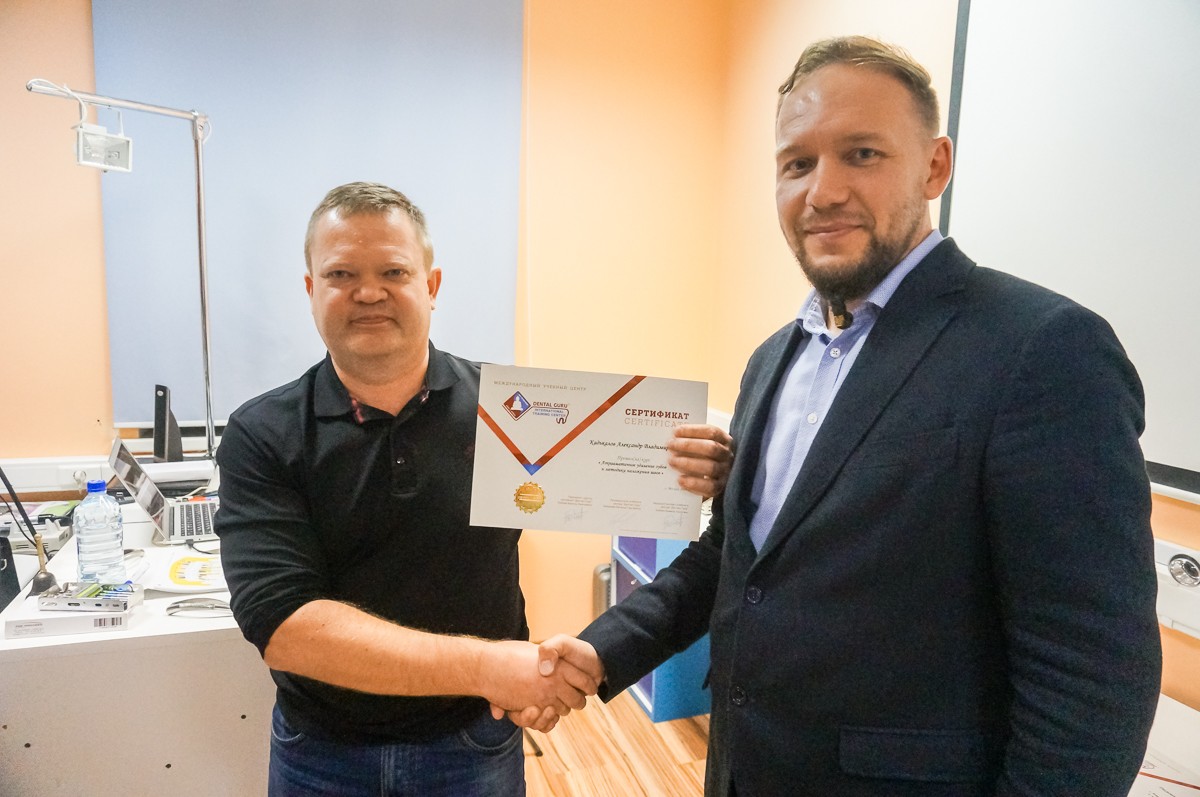 Атравматичное удаление зубов и методики наложения швов. Курс Камиля Наильевича Хабиева, 6 октября