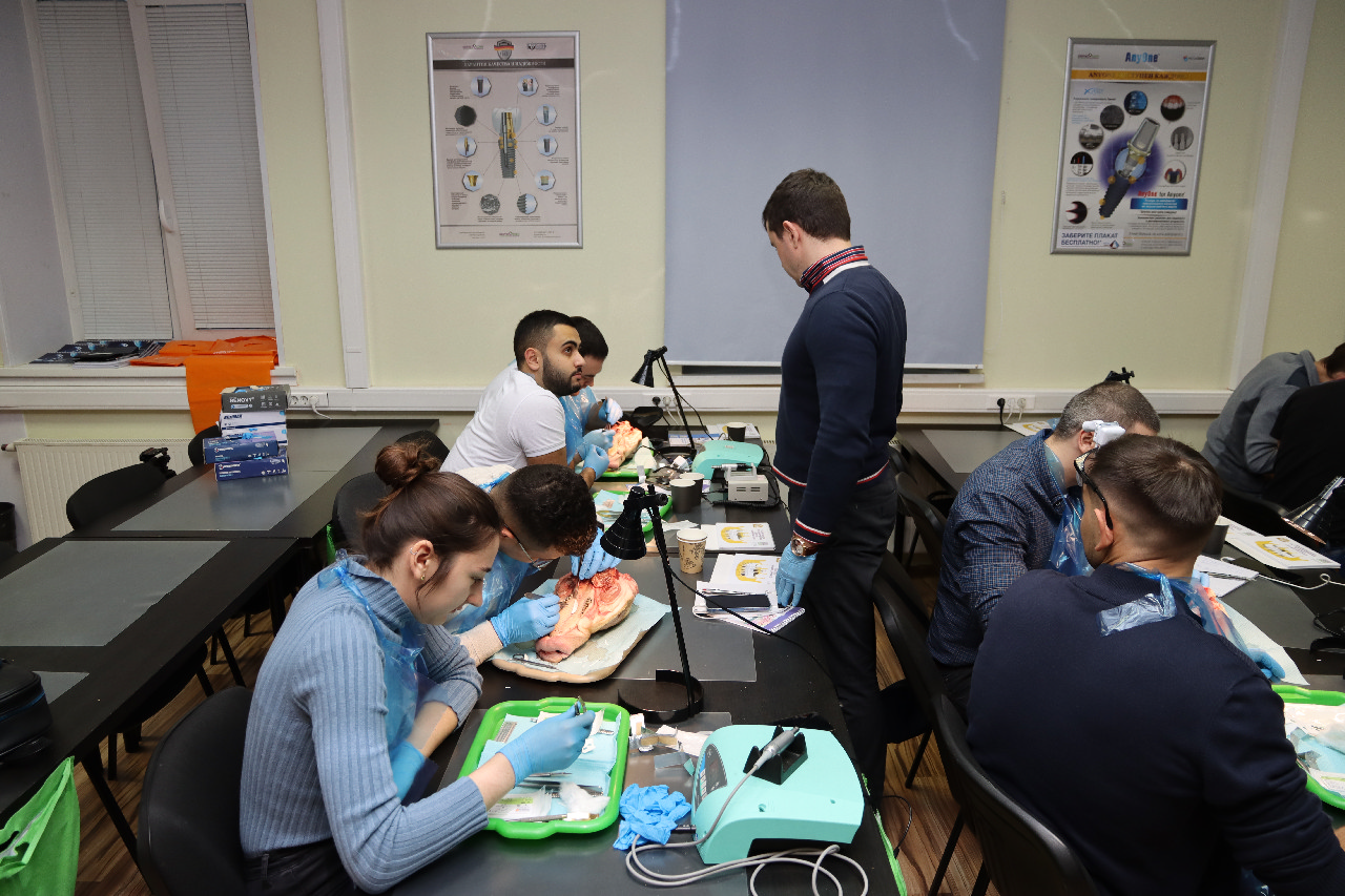 Пластика мягких тканей вокруг имплантатов. Морфологический подход