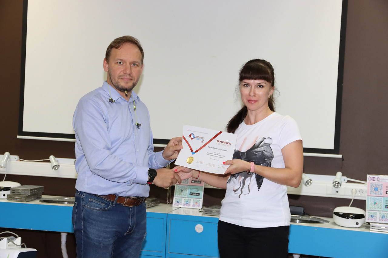 Атравматичное удаление зубов и методики наложения швов