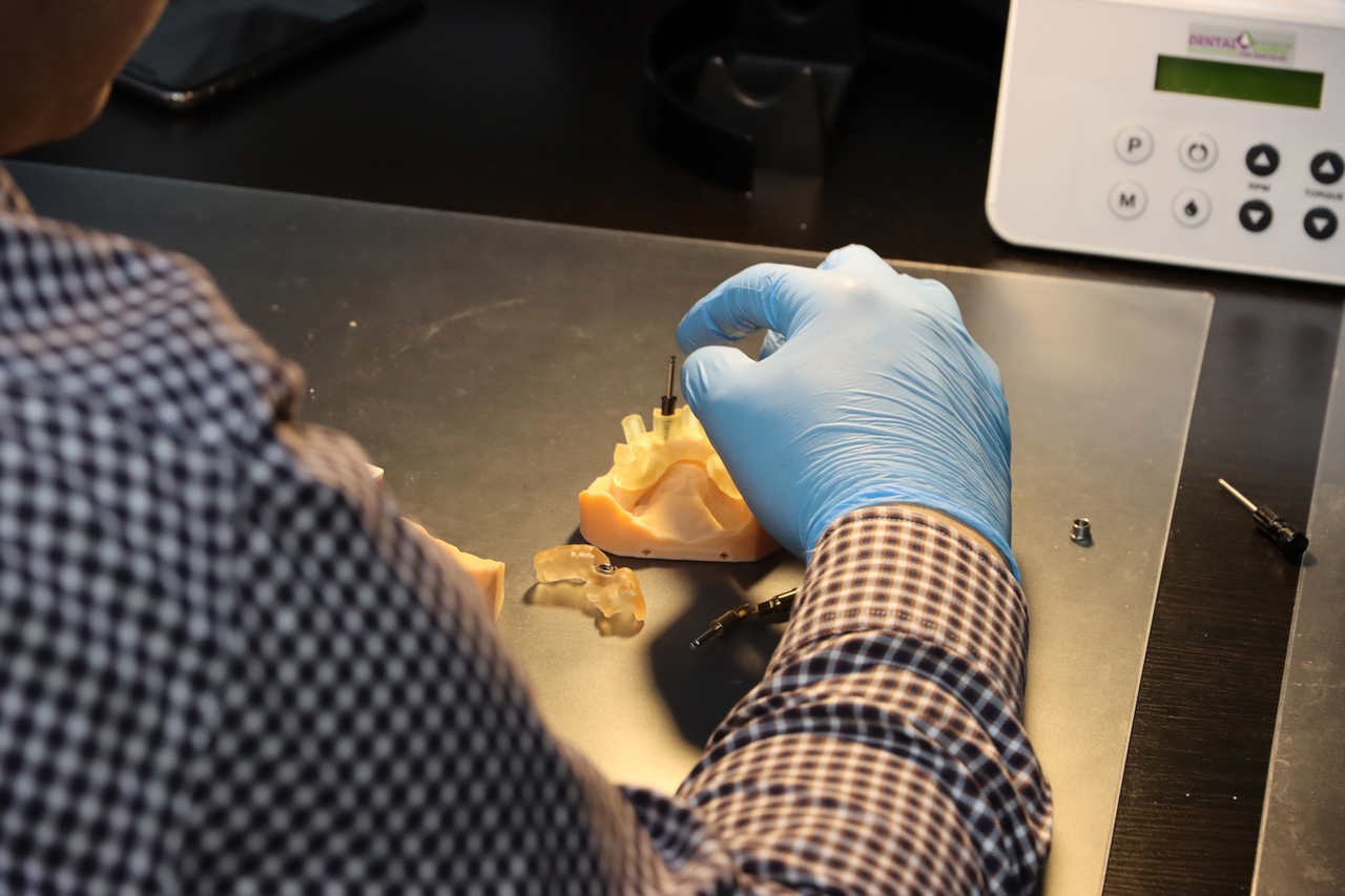 Продвинутый курс R2Gate+ExoCAD. Практика на беззубой челюсти