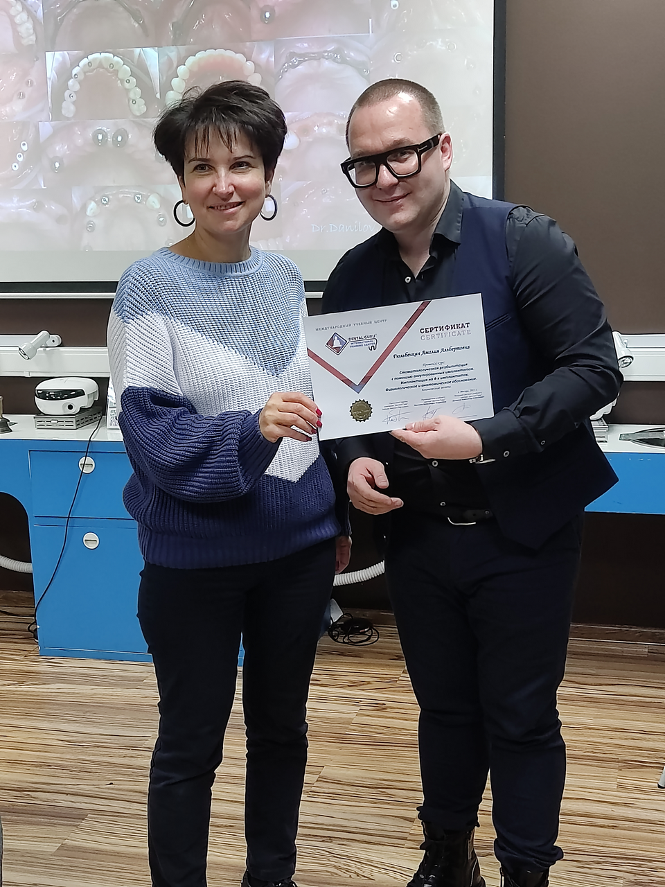 Стоматологическая реабилитация с помощью ангулированных имплантатов. Имплантация на 4-х имплантатах