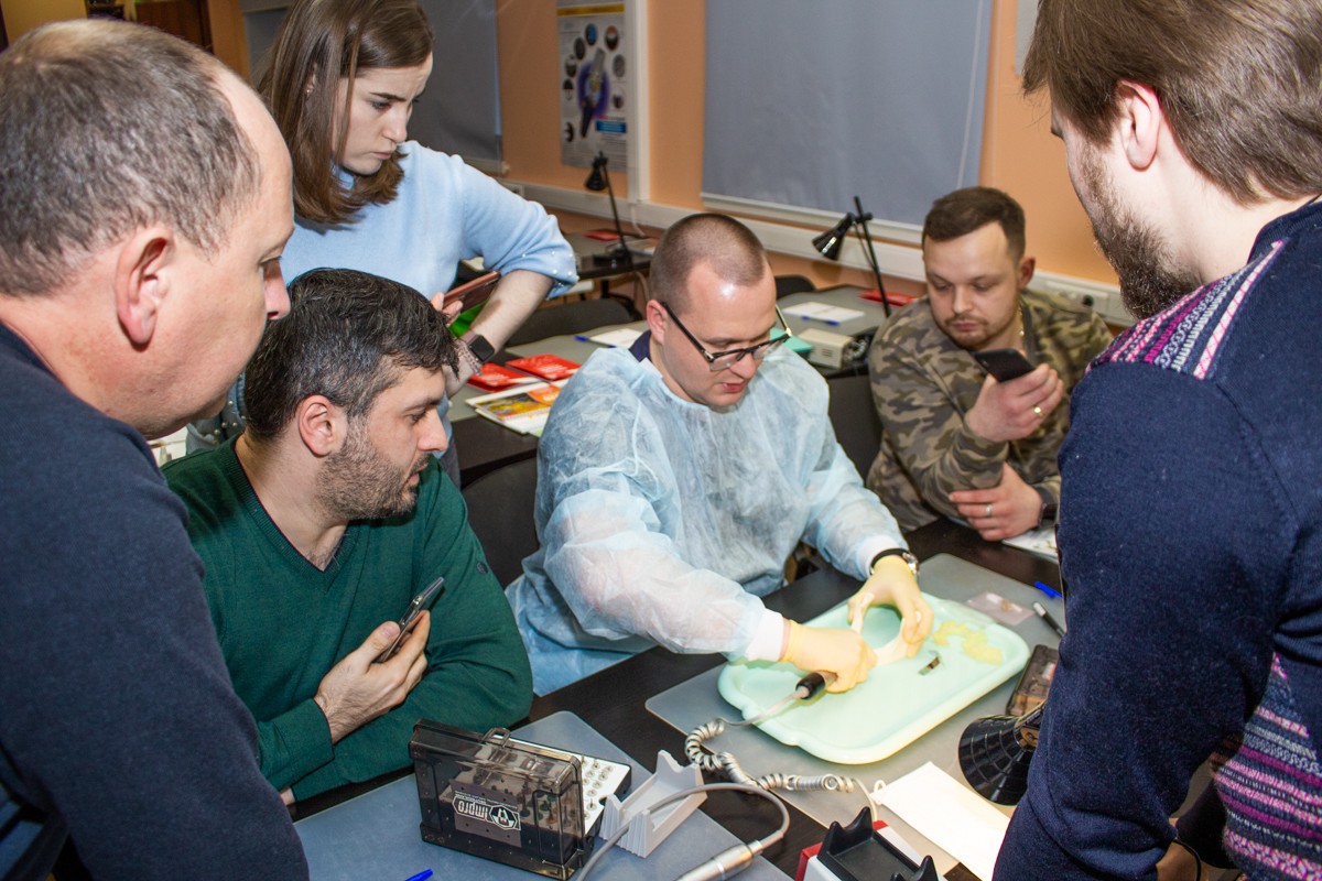 Стоматологическая реабилитация с помощью ангулированных имплантатов. 5 февраля 2020, Данилов Александр Алексеевич