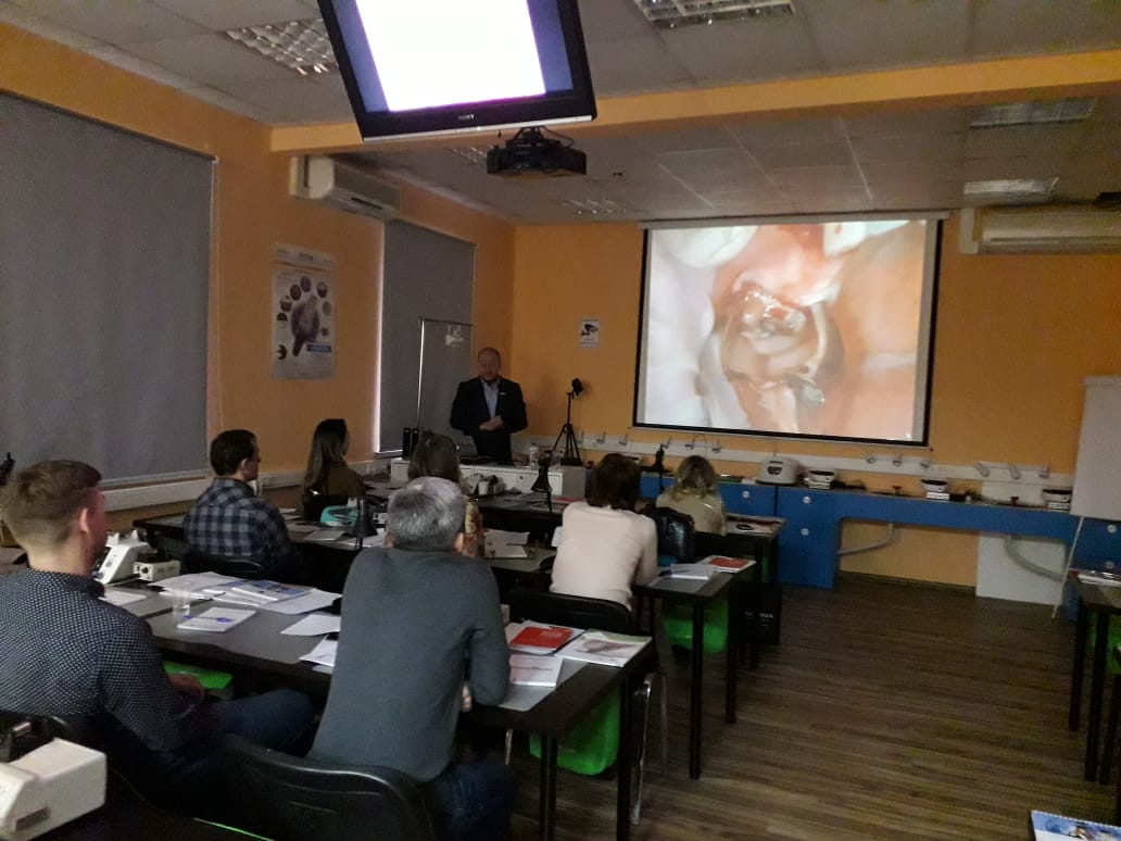 Атравматичное удаление зубов и методики наложения швов