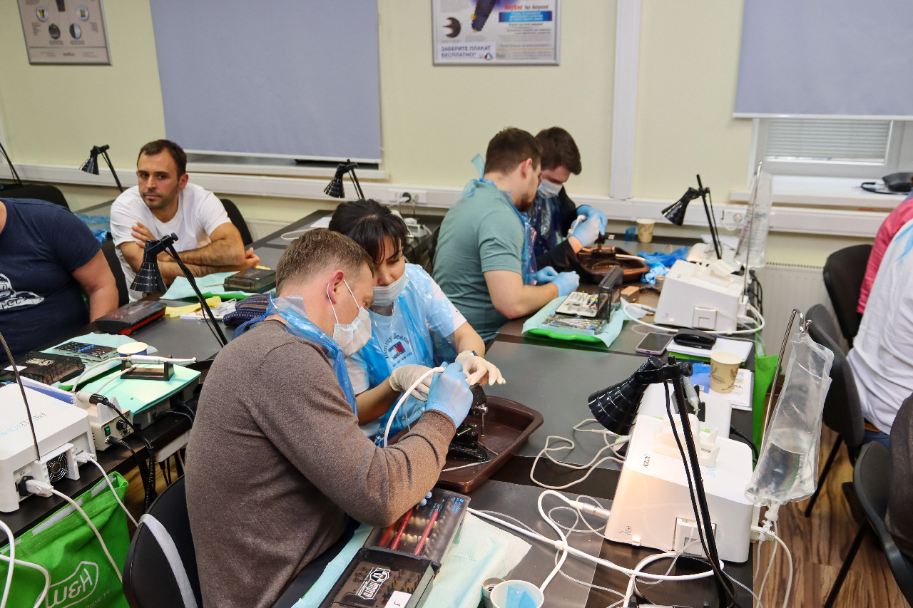 Продвинутый курс по имплантации. Костная пластика и синус-лифтинг