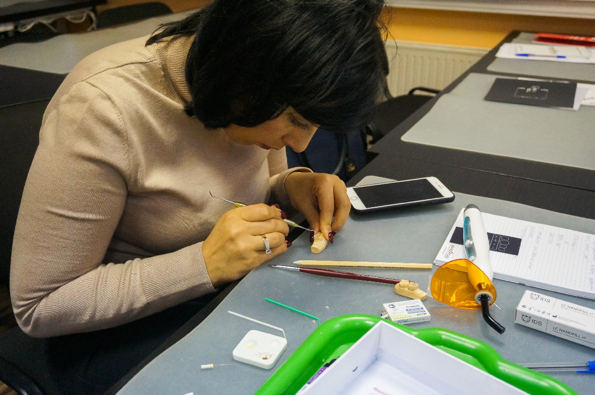 Прямые методы реставраций жевательной группы зубов, 19 сентября