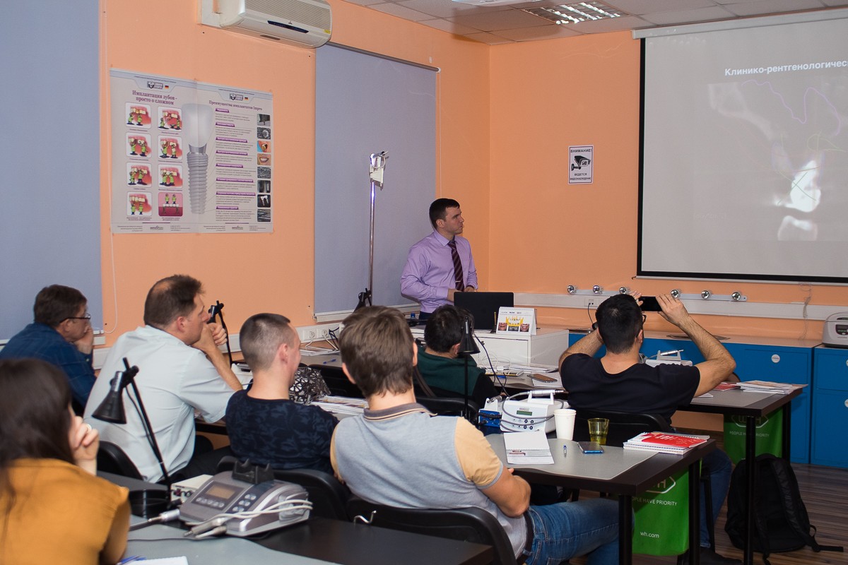 Пластика мягких тканей вокруг имплантатов. Морфологический подход - курс Виталия Панцулаи в УЦ Дентал Гуру.