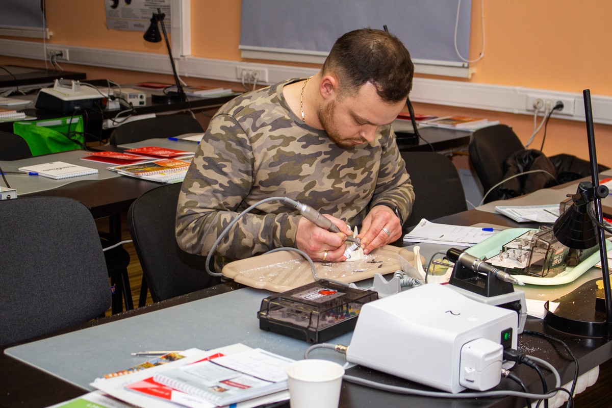 Стоматологическая реабилитация с помощью ангулированных имплантатов. 5 февраля 2020, Данилов Александр Алексеевич