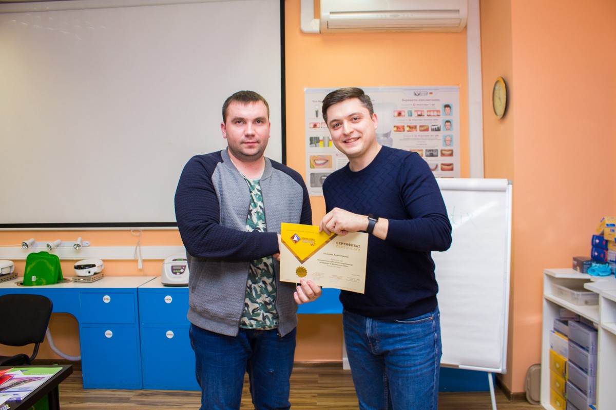 Препарирование зубов под цельнокерамические реставрации во фронтальном отделе, 26 февраля 2020г.