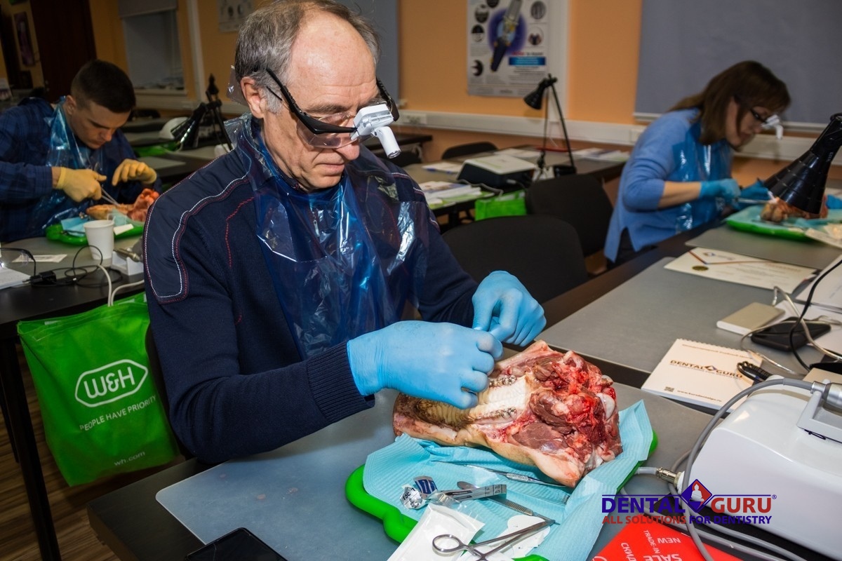 5-6 декабря 2019: уникальный курс Виталия Панцулаи "Пластика мягких тканей вокруг имплантатов. Морфологический подход" в Учебном Центре Дентал Гуру