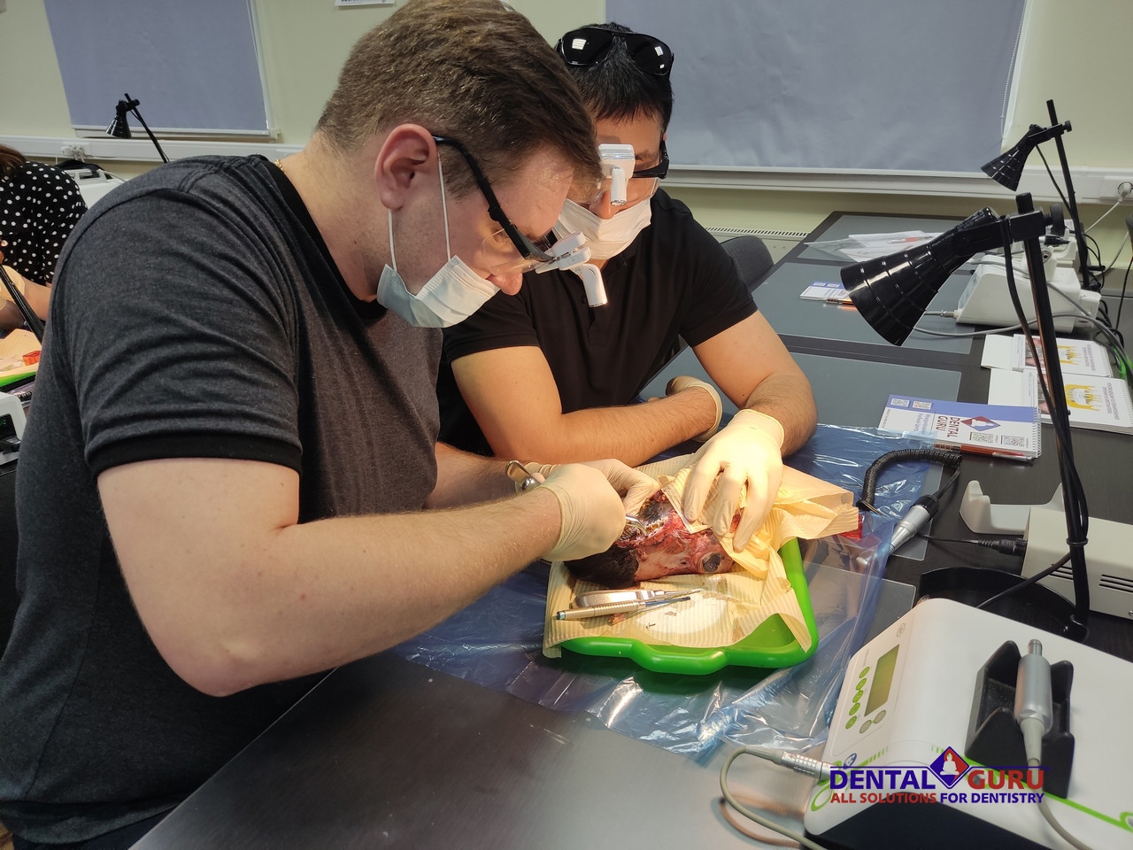 Атравматичное удаление зубов и методики наложения швов. Пост-релиз 3 августа 2021